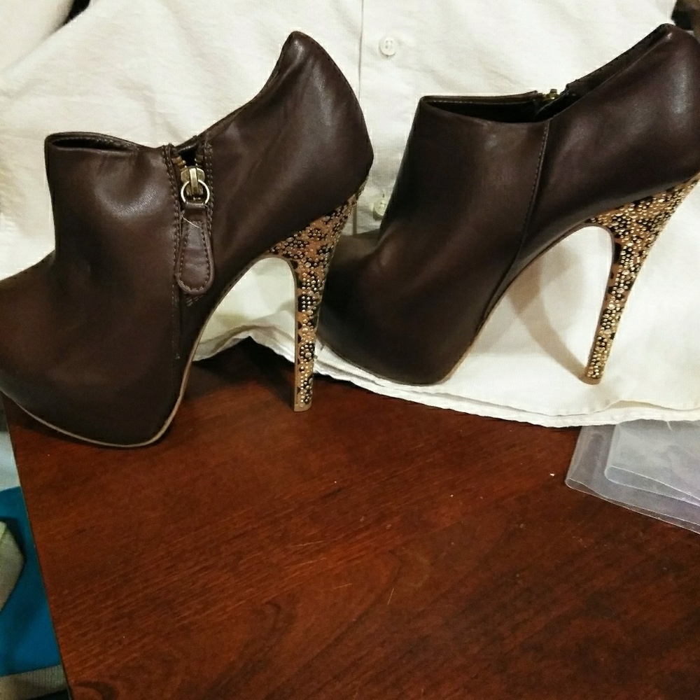 Leather booties